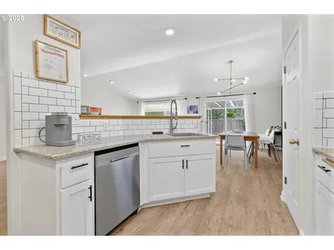 1338 Manzana Street Eugene OR 97404