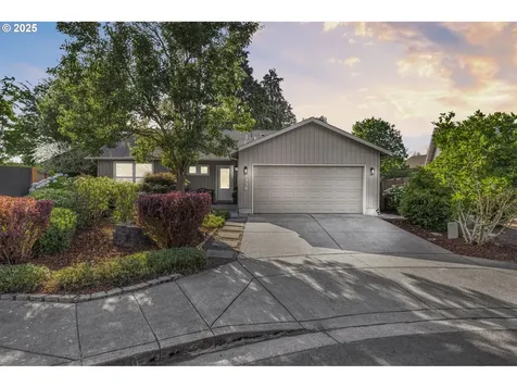 1338 Manzana Street Eugene OR 97404