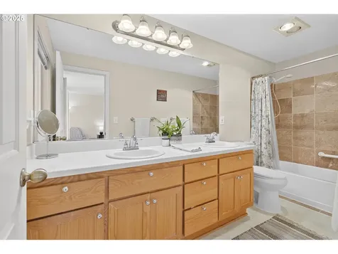 1338 Manzana Street Eugene OR 97404