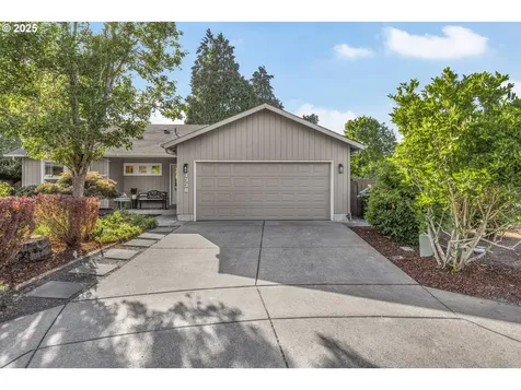 1338 Manzana Street Eugene OR 97404