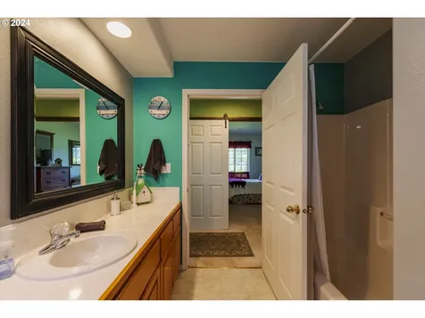 363 SE Eagle Nest Court Ocean Shores WA 98569
