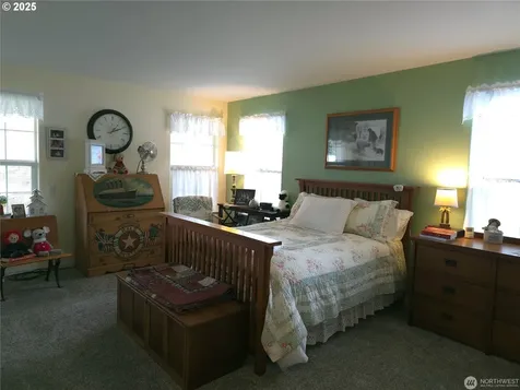 363 SE Eagle Nest Court Ocean Shores WA 98569