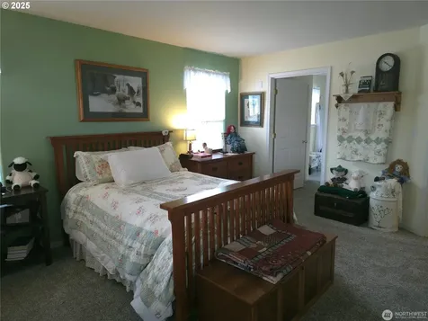 363 SE Eagle Nest Court Ocean Shores WA 98569