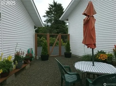 363 SE Eagle Nest Court Ocean Shores WA 98569