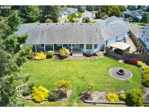 363 SE Eagle Nest Court Ocean Shores WA 98569