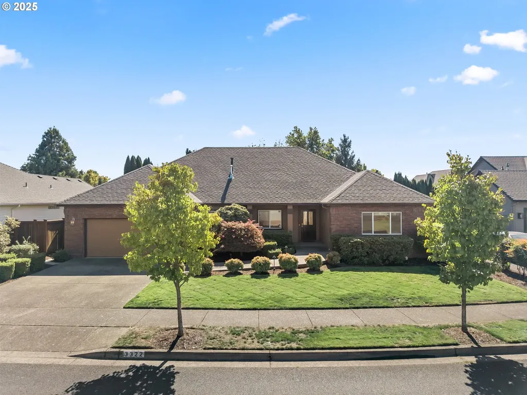 3322 Street Kitts Avenue Eugene OR 97408