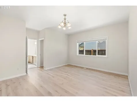 3322 Street Kitts Avenue Eugene OR 97408