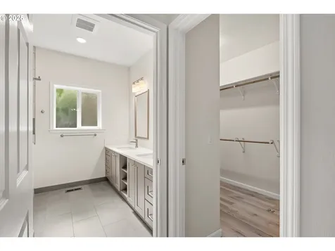 3322 Street Kitts Avenue Eugene OR 97408