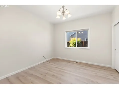 3322 Street Kitts Avenue Eugene OR 97408