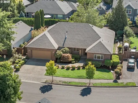 3322 Street Kitts Avenue Eugene OR 97408