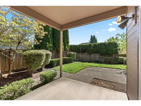 3322 Street Kitts Avenue Eugene OR 97408