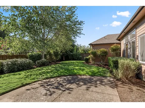 3322 Street Kitts Avenue Eugene OR 97408