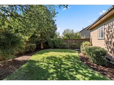 3322 Street Kitts Avenue Eugene OR 97408