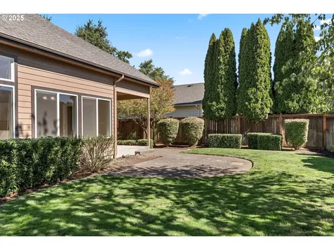 3322 Street Kitts Avenue Eugene OR 97408