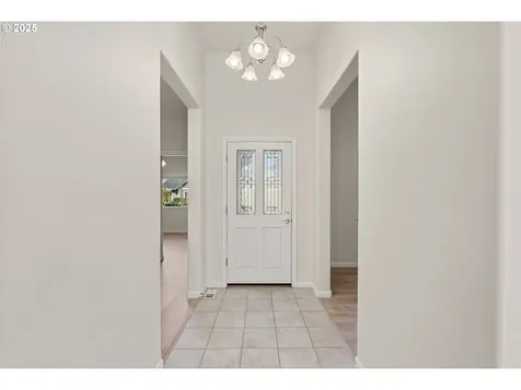 3322 Street Kitts Avenue Eugene OR 97408