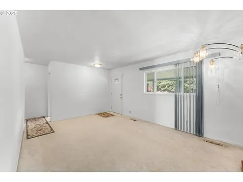 5121 Grange Road Roseburg OR 97471