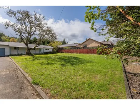 5121 Grange Road Roseburg OR 97471