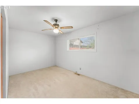 5121 Grange Road Roseburg OR 97471