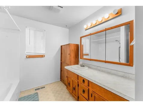 5121 Grange Road Roseburg OR 97471