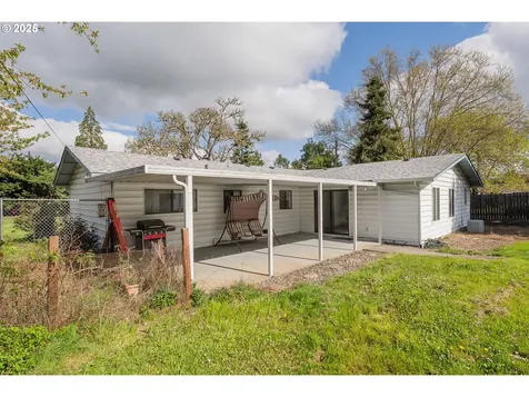 5121 Grange Road Roseburg OR 97471