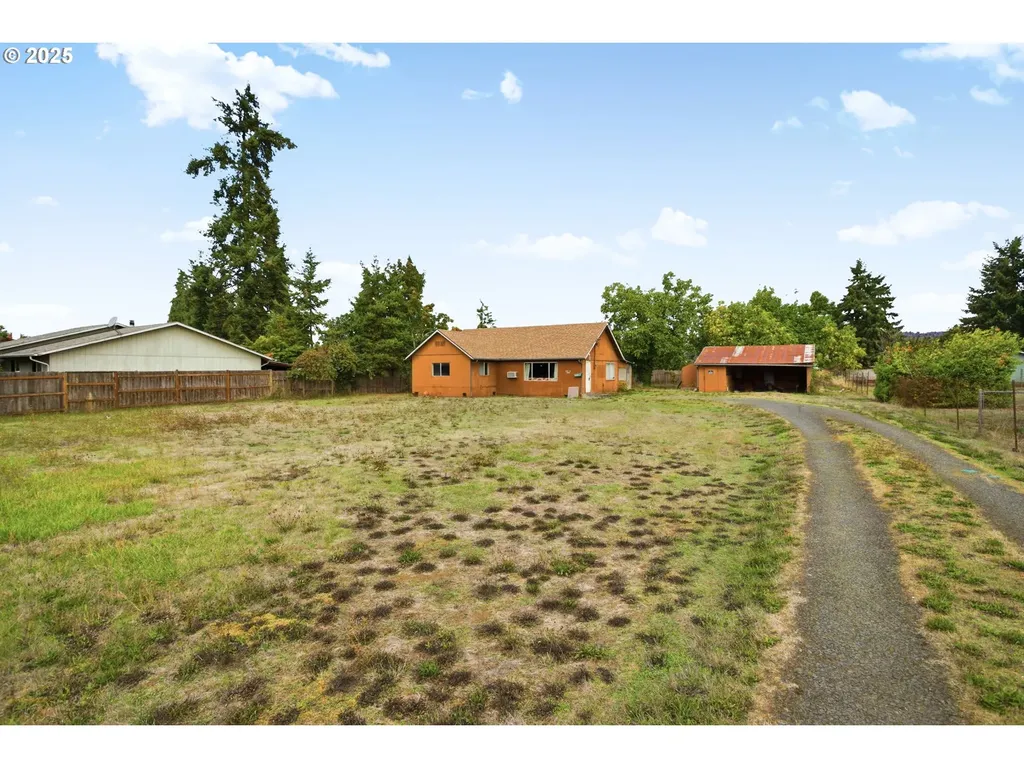 4916 E Street Springfield OR 97478