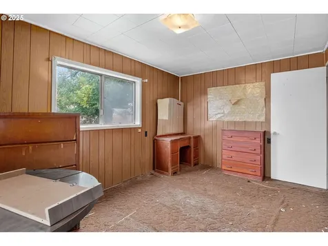 4916 E Street Springfield OR 97478