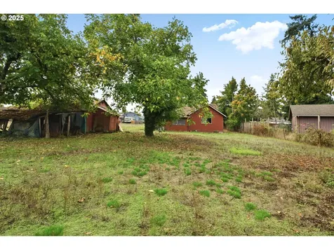 4916 E Street Springfield OR 97478