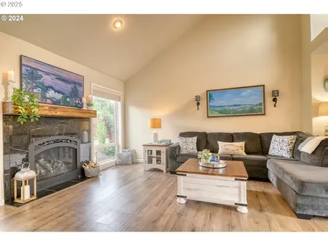 1335 2nd Street Columbia City OR 97018