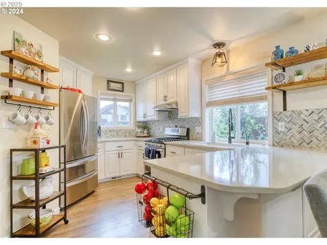 1335 2nd Street Columbia City OR 97018