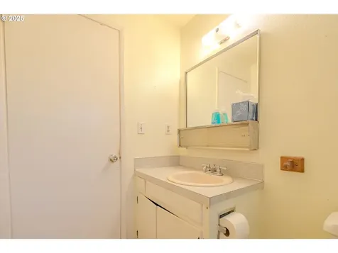 807 SE 105th Avenue Vancouver WA 98664