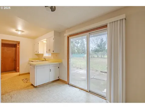 807 SE 105th Avenue Vancouver WA 98664