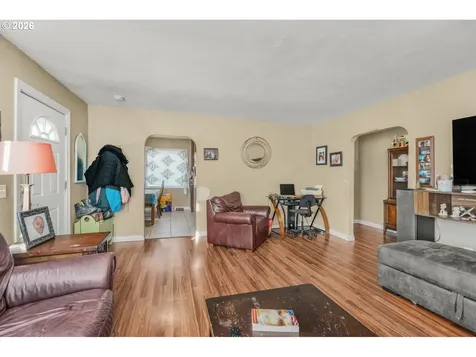 7101 SE Lexington Street Portland OR 97206