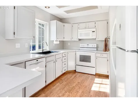 3235 NW Quay Drive Lincoln City OR 97367