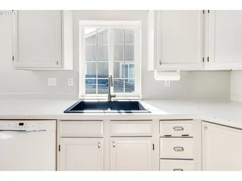 3235 NW Quay Drive Lincoln City OR 97367