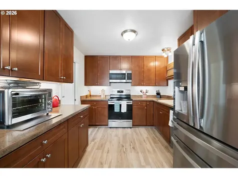 1860 Grant Street North Bend OR 97459