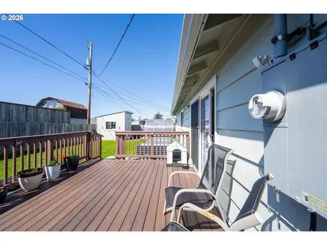 1860 Grant Street North Bend OR 97459