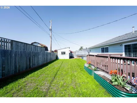 1860 Grant Street North Bend OR 97459