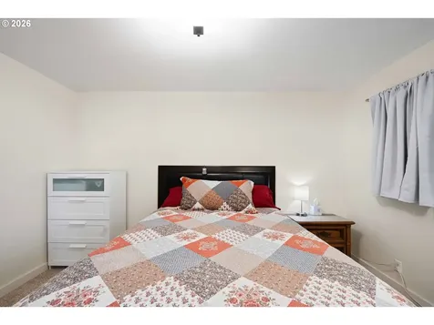 1860 Grant Street North Bend OR 97459