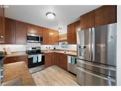 1860 Grant Street North Bend OR 97459