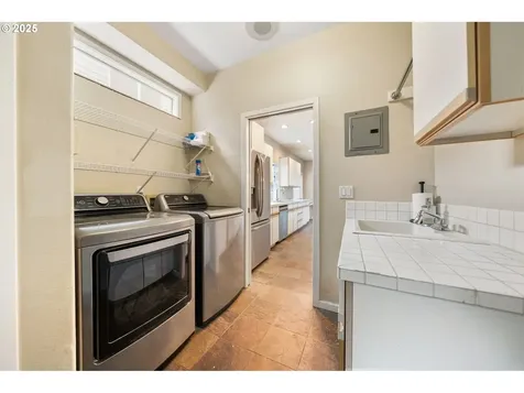 6636 S Virginia Avenue Portland OR 97239