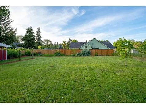 827 SW Gilson Street Mcminnville OR 97128
