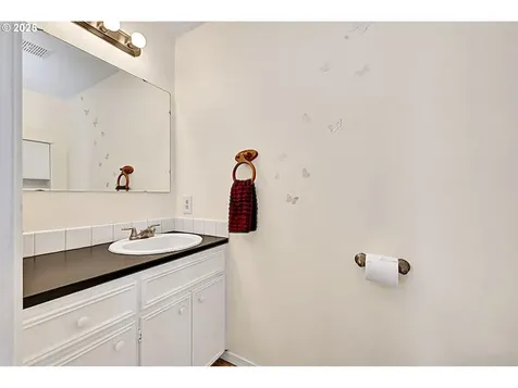 523 65th Street Springfield OR 97478