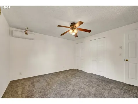523 65th Street Springfield OR 97478
