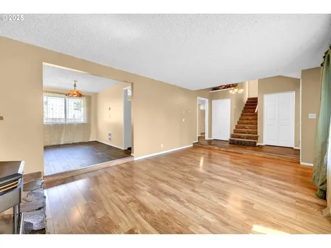 523 65th Street Springfield OR 97478