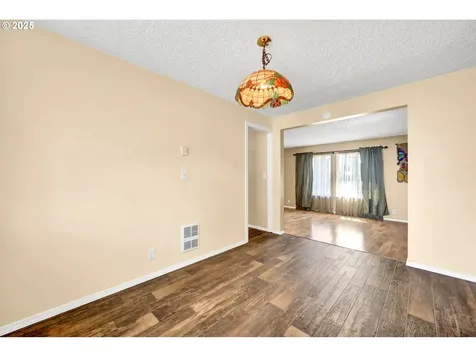 523 65th Street Springfield OR 97478
