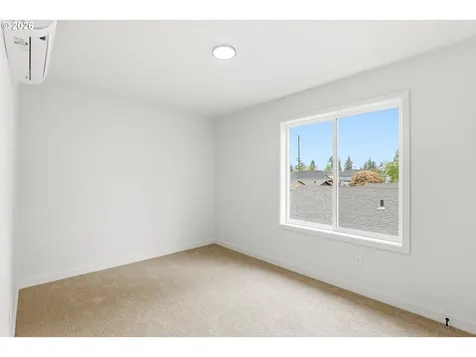 6792 SE Insley Street Portland OR 97206