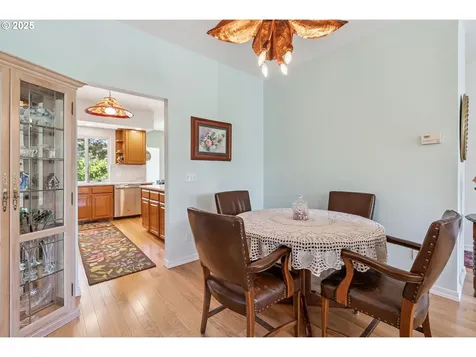 796 Street Charles Place Road Hood River OR 97031