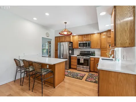 796 Street Charles Place Road Hood River OR 97031