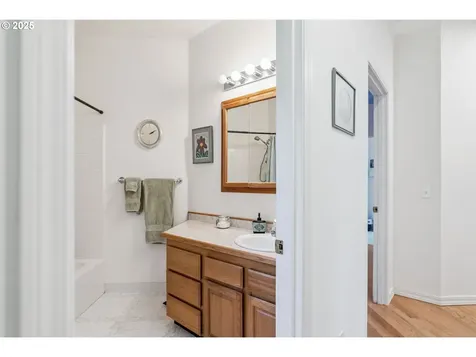 796 Street Charles Place Road Hood River OR 97031