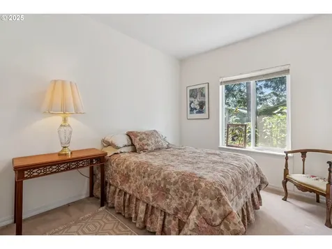 796 Street Charles Place Road Hood River OR 97031